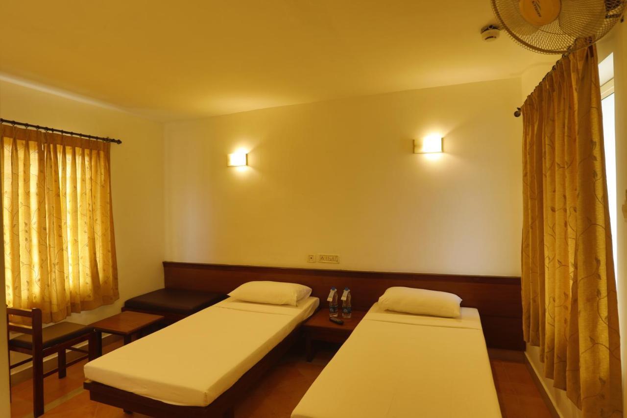 ثيروفالّا Hotel Panchavady المظهر الخارجي الصورة